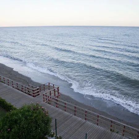 Casa Tiki Apartament Estepona